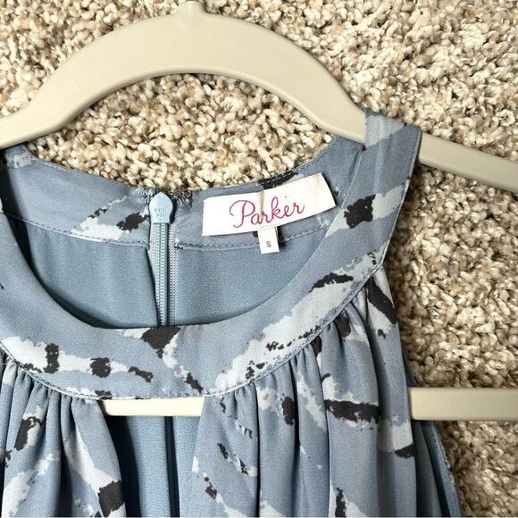 Parker Alice Top Women’s Small Blue Silk Sleeveless Tiger-Stripe Halter Blouse - Picture 3 of 5